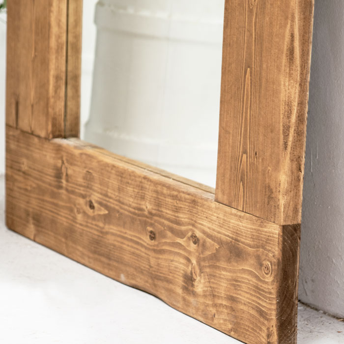 spiegel brede houten lijst