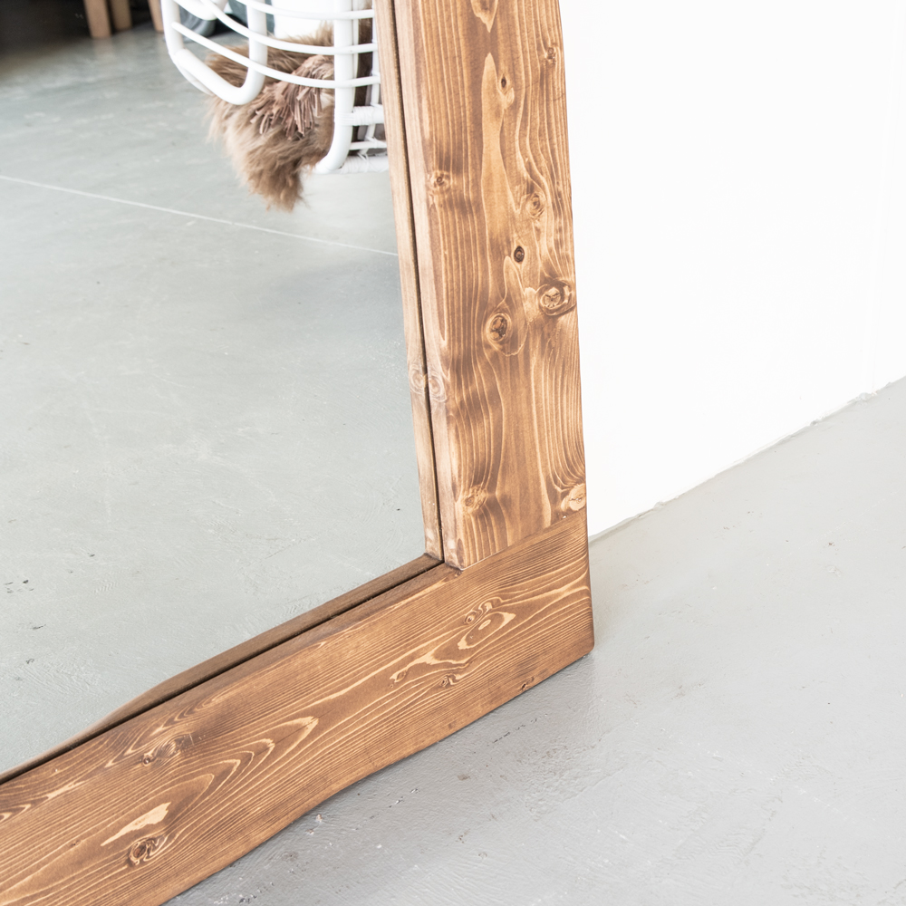spiegel houten lijst bruin