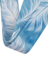 keycord blue feathers